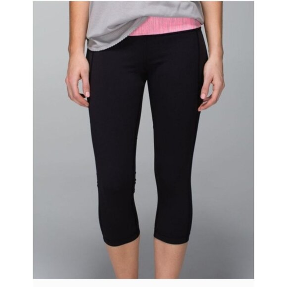 Lululemon Breathe Easy Crop Leggings Size 8 Black & Pink Mesh Leg Back - Picture 2 of 11